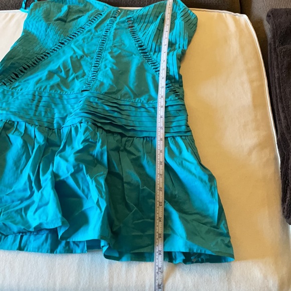 BCBG LINED COTTON PLEATED TOP SZ 10 NWOT - Picture 10 of 10